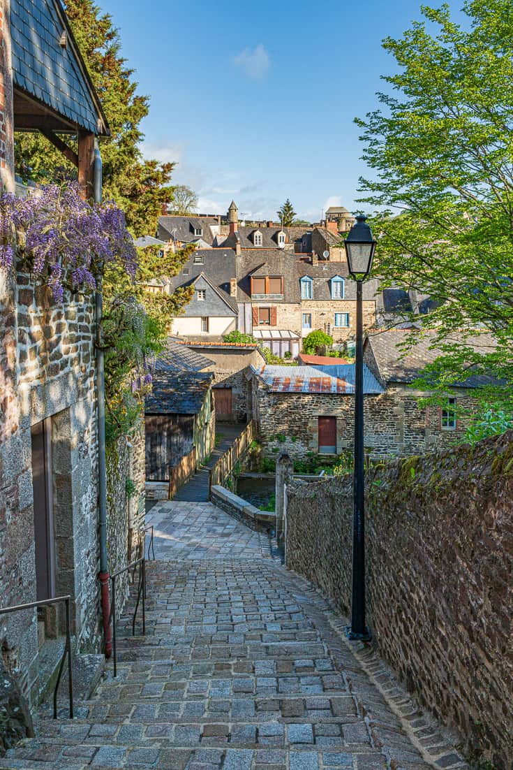 Going down the Balzac Stairs (staircase of the Duchess Anne) Fougeres France