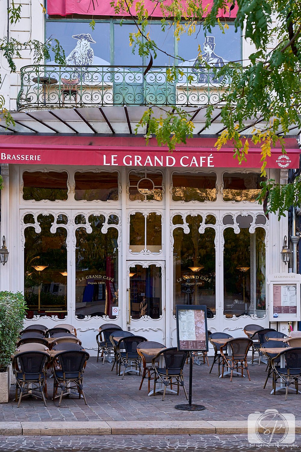 Le Grande Cafe in Moulin France